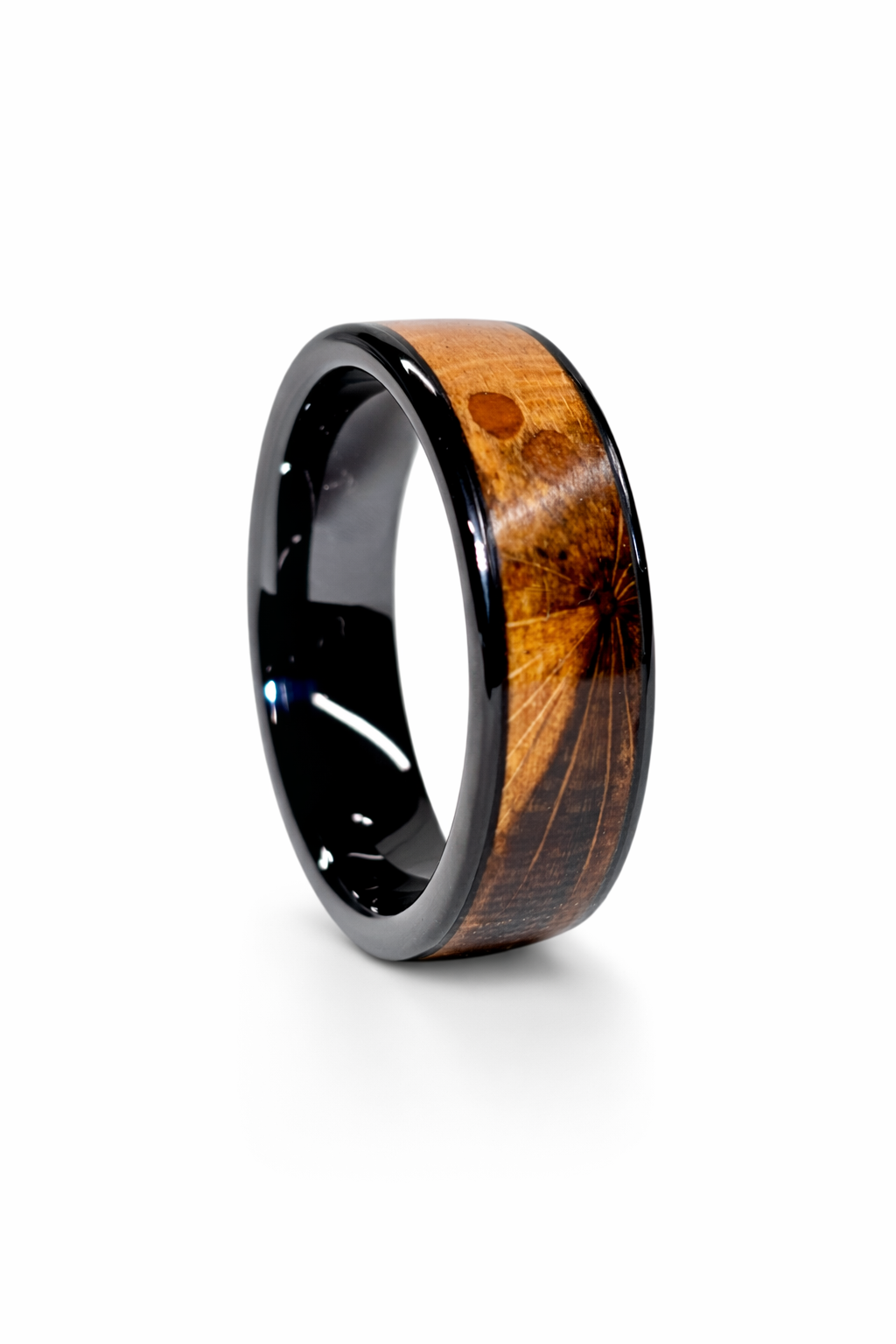 Spalted Beech Wood Ring – Black Ceramic Band (8mm, Comfort Fit)